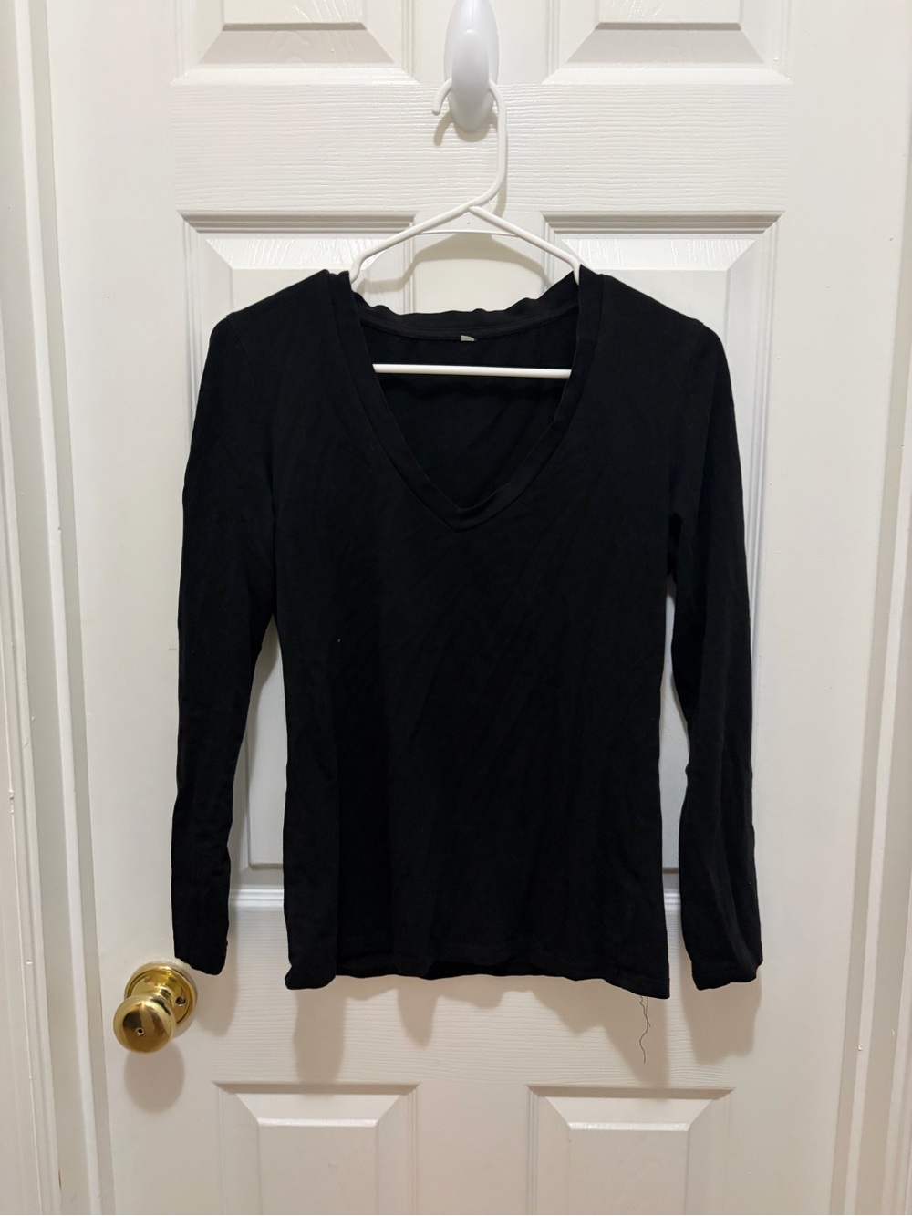 Amazon Black V-Neck Long Sleeve Tee